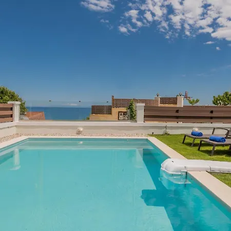 Superb - 2 Bedrooms - Siesta - Great Sea Views - Close To Beach And Amenities *